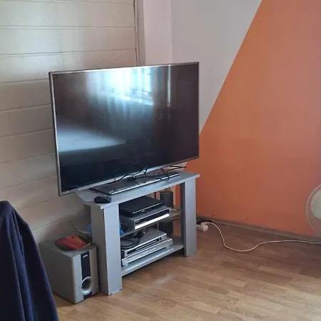 Lccna Samostatna Izba V Piestanoch Bratislava